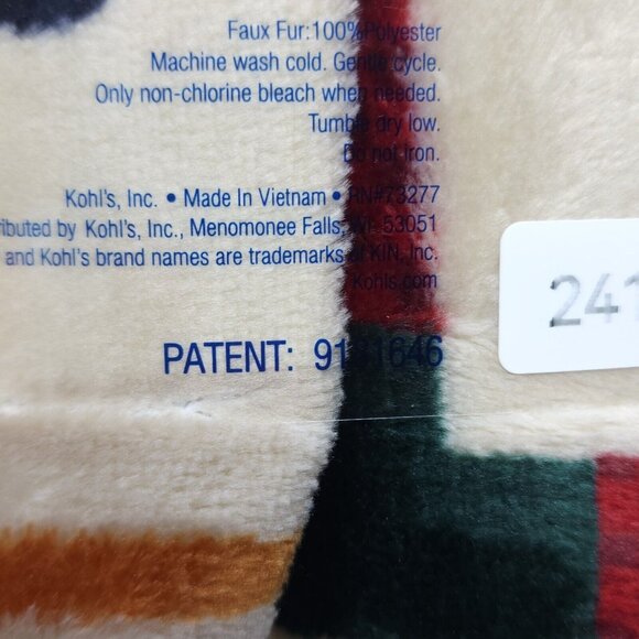 The Big One Oversized Plush Throw With Red Truck & Christmas Tree Pattern 5 Ft x - Picture 9 of 10